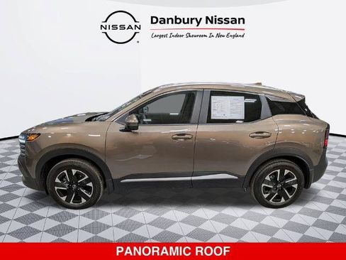 Certified 2025 Nissan Kicks SV w/ SV Premium Package AWD/4WD image 7