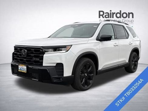 Certified 2026 Honda Pilot Black Edition image 3
