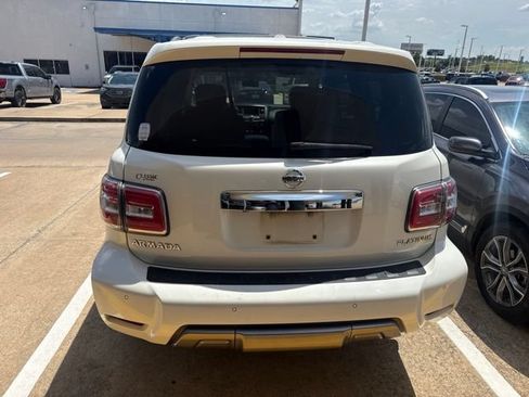 Used 2019 Nissan Armada Platinum w/ Captain's Chairs Package RWD image 8