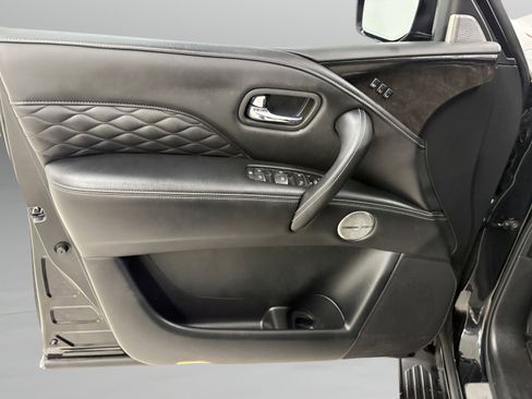 Used 2024 INFINITI QX80 Sensory AWD/4WD image 30