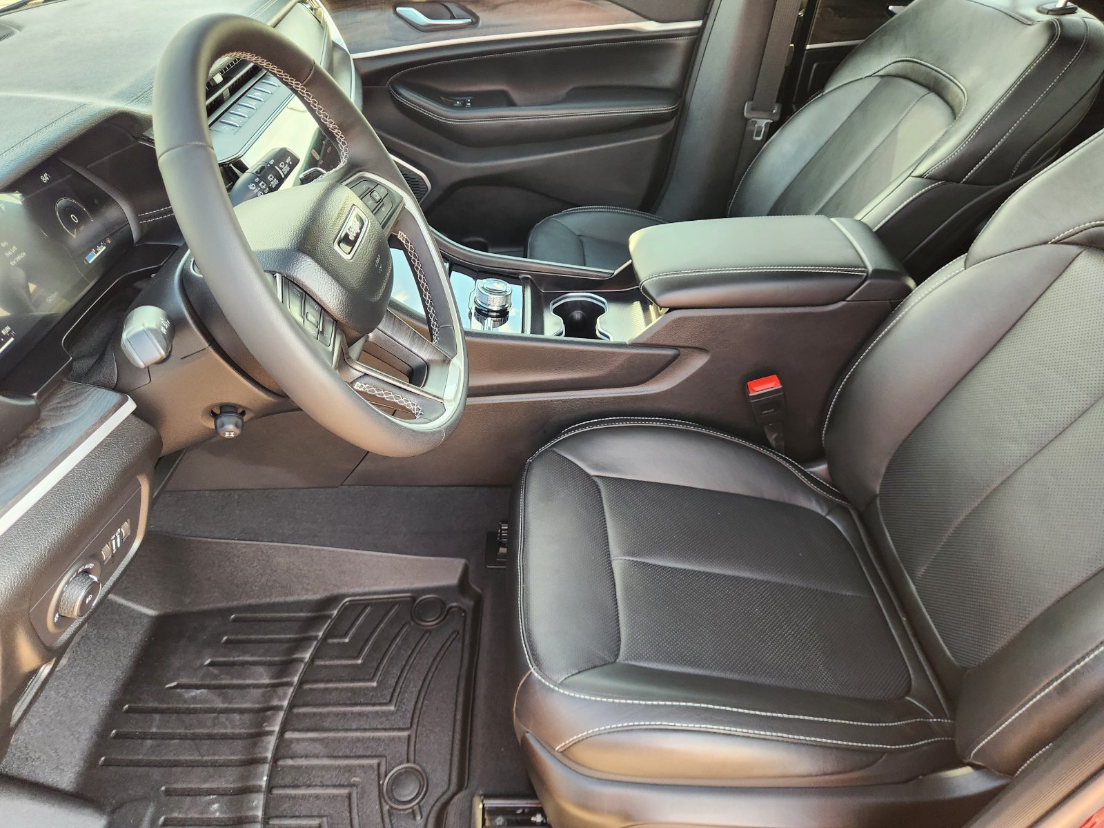 Used 2026 Jeep Grand Cherokee L Limited AWD/4WD image 13
