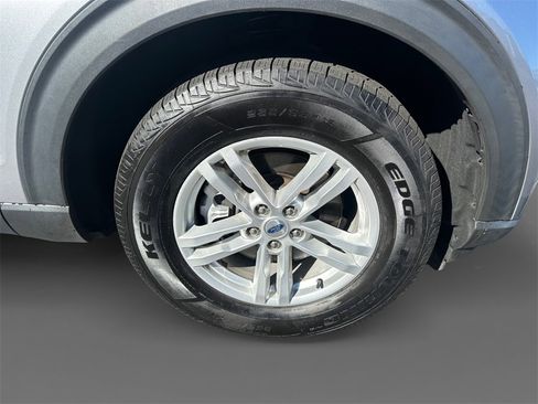 Used 2022 Ford Explorer XLT w/ Class IV Trailer Tow Package image 16