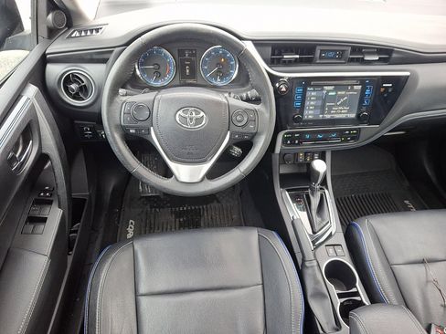 Used 2017 Toyota Corolla XSE image 11