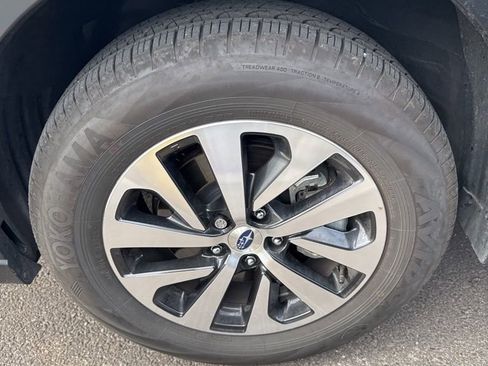 Certified 2025 Subaru Outback Premium image 9