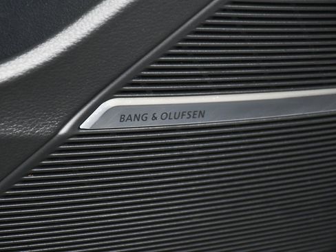 Used 2021 Audi Q8 Premium Plus w/ Premium Plus Package image 11