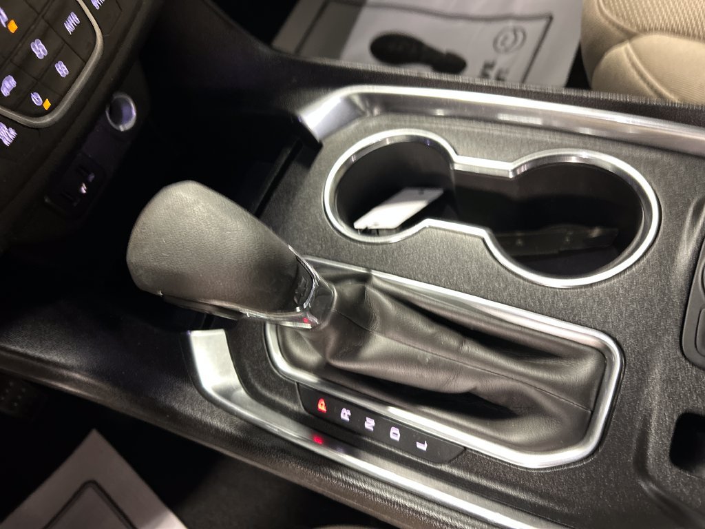 Used 2023 Chevrolet Traverse LS w/ Midnight/Sport Edition FWD image 20
