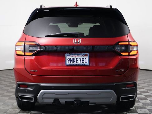 Used 2025 Honda Pilot Elite image 5