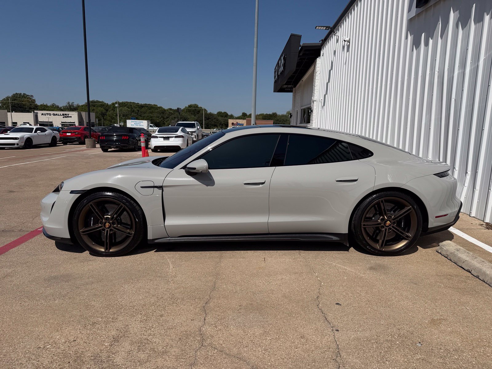 Used 2021 Porsche Taycan Turbo AWD/4WD image 3
