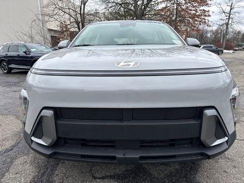 New 2026 Hyundai Kona SE image 2