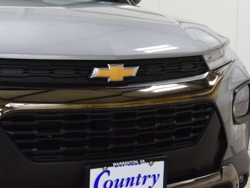Used 2023 Chevrolet TrailBlazer ACTIV w/ Convenience Package AWD/4WD image 11