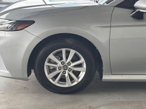 Used 2025 Toyota Camry LE image 29