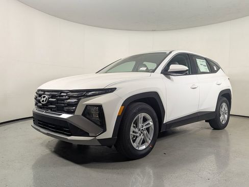 New 2026 Hyundai Tucson SE FWD image 3