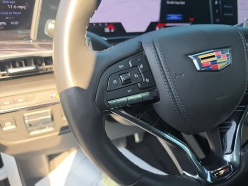 Used 2023 Cadillac Escalade ESV V AWD/4WD image 16