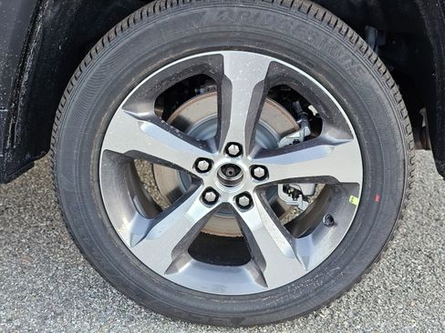 New 2026 Jeep Grand Cherokee L Limited image 9