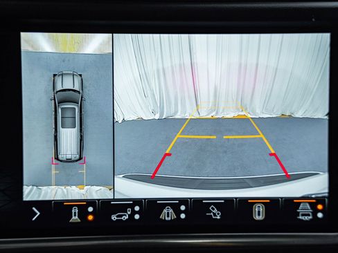 Used 2022 GMC Yukon Denali w/ Denali Premium Package image 55