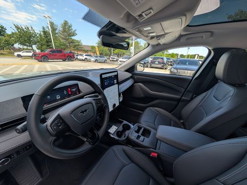 New 2026 Ford Mustang Mach-E Premium AWD/4WD image 10
