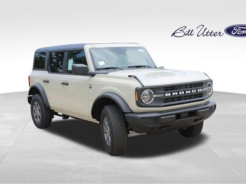 New 2026 Ford Bronco Big Bend AWD/4WD image 2