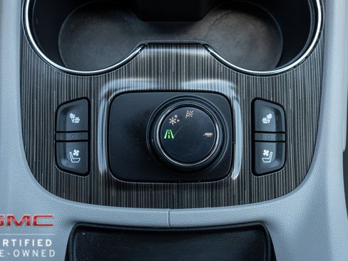 Used 2020 GMC Acadia SLT w/ Premium Package FWD image 25
