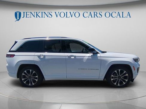 Used 2023 Jeep Grand Cherokee Overland w/ Luxury Tech Group IV AWD/4WD image 2
