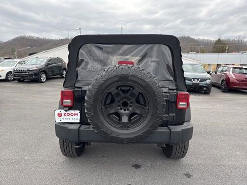 Used 2015 Jeep Wrangler Unlimited Sport w/ Quick Order Package 24S AWD/4WD image 7