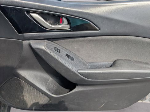 Used 2016 MAZDA MAZDA3 i Sport w/ Preferred Equipment Package image 37