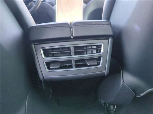 Used 2015 Tesla Model S 70 image 17