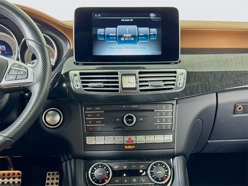 Used 2018 Mercedes-Benz CLS 550 4MATIC w/ Premium 2 Package image 16