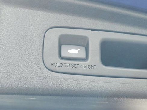 Used 2025 Honda CR-V EX-L image 12