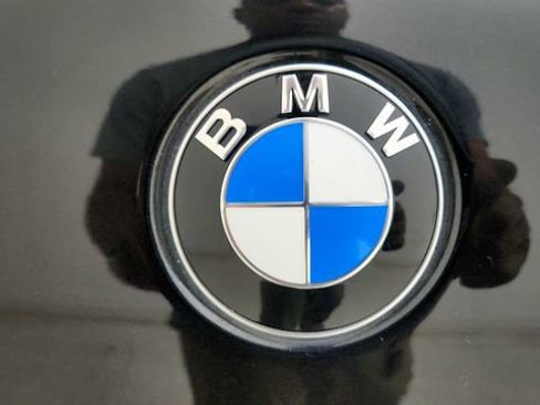 Used 2022 BMW X5 sDrive40i w/ M Sport Package RWD image 33