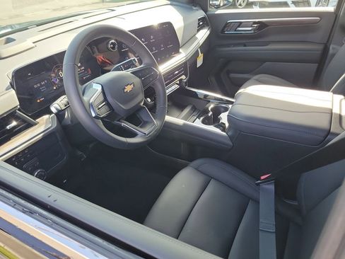 New 2026 Chevrolet Tahoe LT image 3