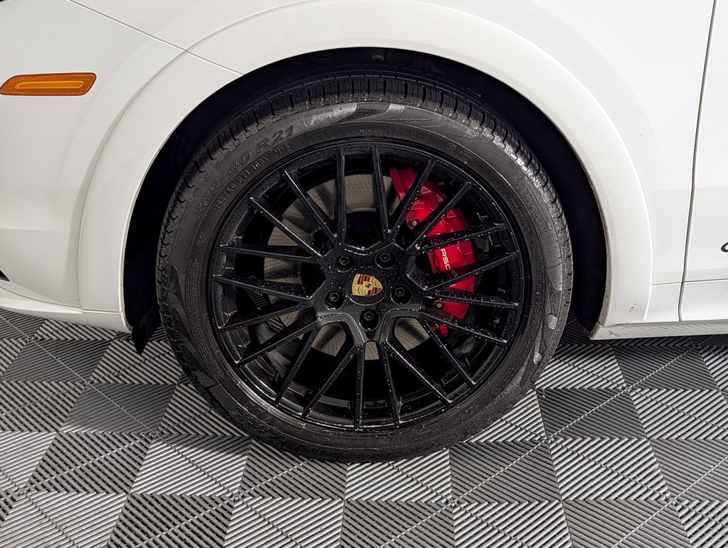 Certified 2023 Porsche Cayenne GTS AWD/4WD image 10
