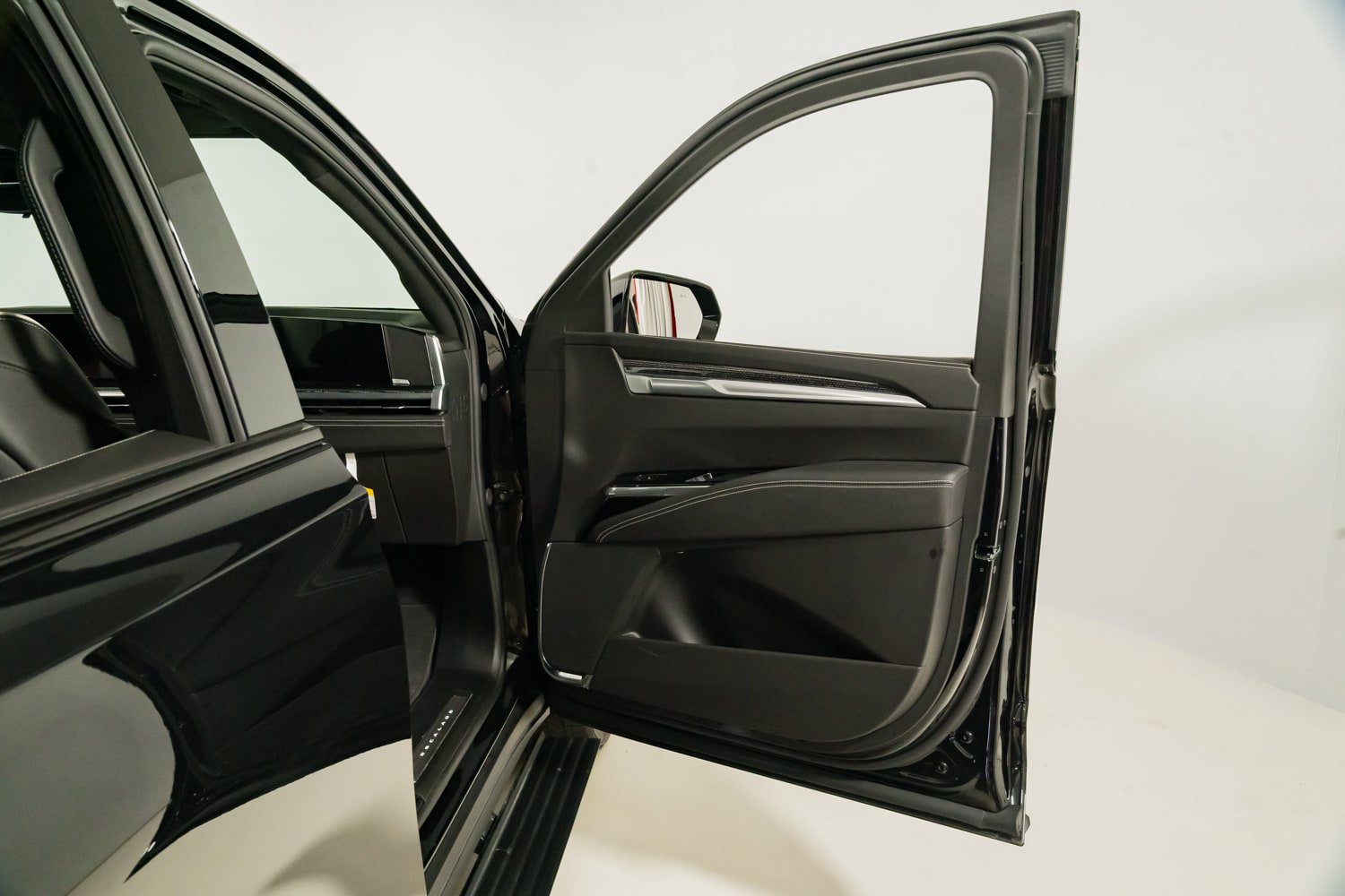 Used 2025 Cadillac Escalade V AWD/4WD image 29