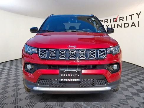 Used 2025 Jeep Compass Limited AWD/4WD image 2