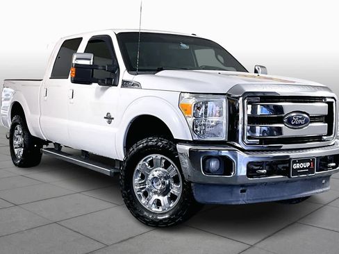 Used 2014 Ford F250 Lariat w/ Lariat Ultimate Package image 2