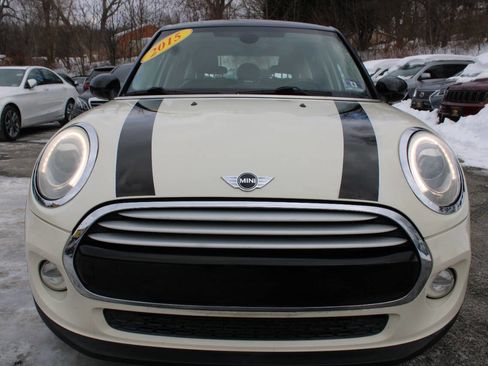 Used 2015 MINI Cooper 4-Door Hardtop image 3