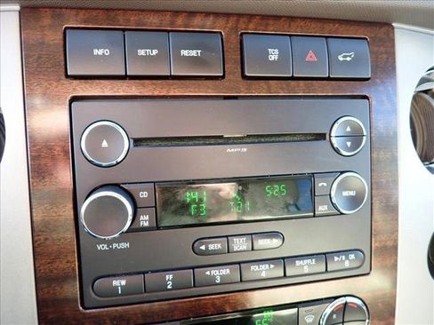 Used 2014 Ford Expedition EL XLT w/ Equipment Group 202A image 24