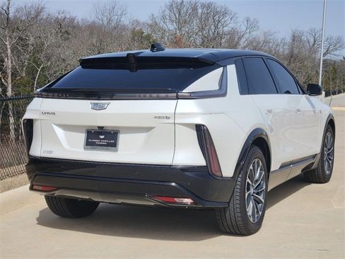 New 2024 Cadillac Lyriq Sport image 5