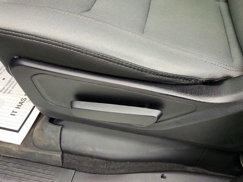 Used 2020 RAM 1500 Big Horn AWD/4WD image 10
