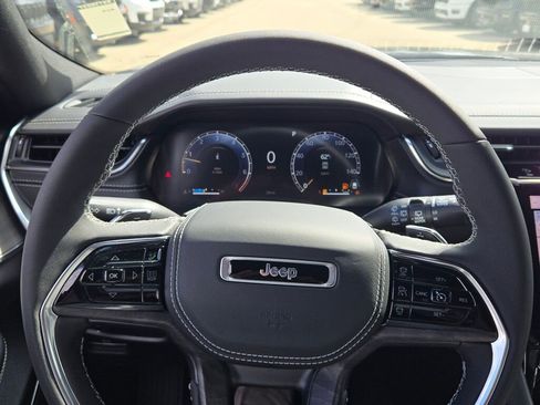 New 2025 Jeep Grand Cherokee L Overland w/ Luxury Tech Group IV image 37