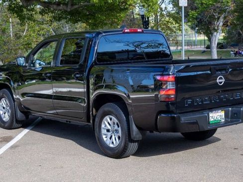 Used 2024 Nissan Frontier SV w/ Graphics Package image 4