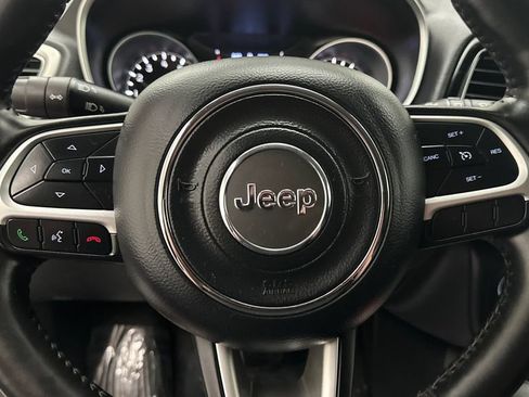 Used 2019 Jeep Compass Latitude w/ Cold Weather Group AWD/4WD image 13