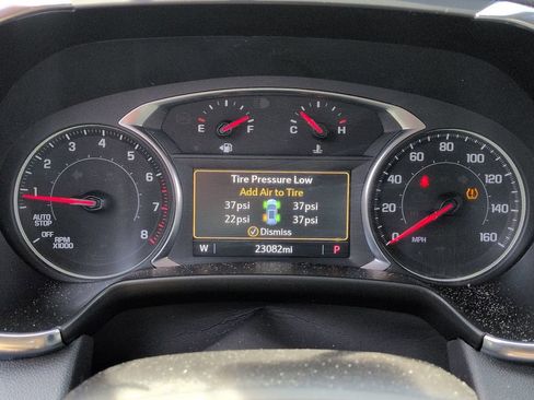Used 2025 Chevrolet Blazer LT AWD/4WD image 16