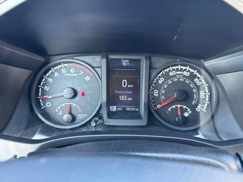 Used 2019 Toyota Tacoma SR w/ SR Convenience Package RWD image 16