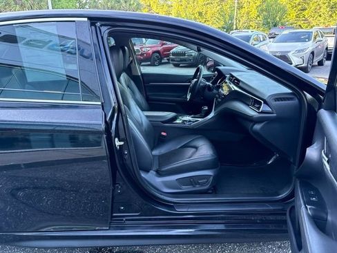 Used 2019 Toyota Camry XSE FWD image 30