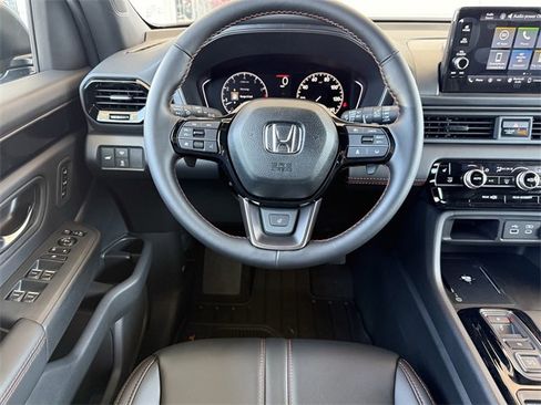 New 2025 Honda Pilot TrailSport image 12