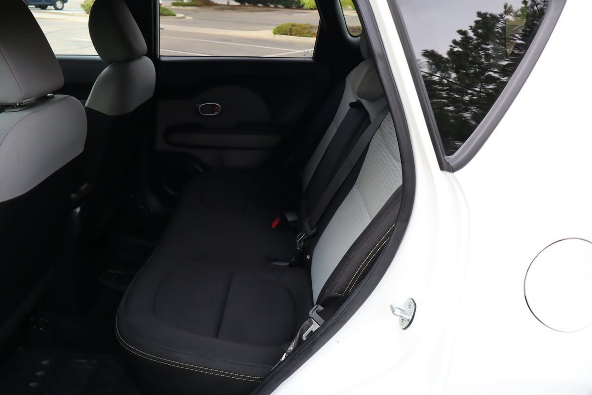 Used 2015 Kia Soul + FWD image 20