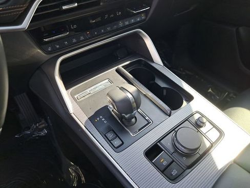 Certified 2024 MAZDA CX-90 3.3 Turbo w/ Premium Plus Pkg image 34