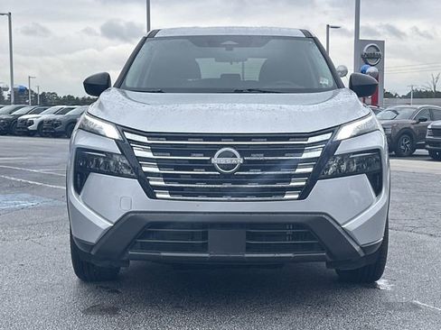 Certified 2025 Nissan Rogue S image 29