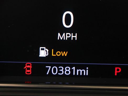 Used 2023 GMC Sierra 2500 Denali image 17