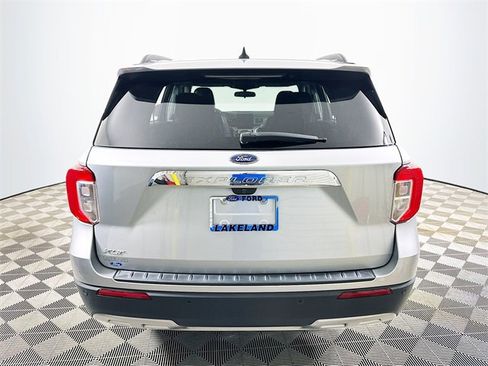 Used 2023 Ford Explorer XLT w/ Equipment Group 202A image 4